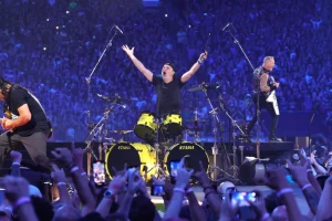Metallica: Τέσσερις δεκαετίες στην κορυφή του σκληρού ήχου