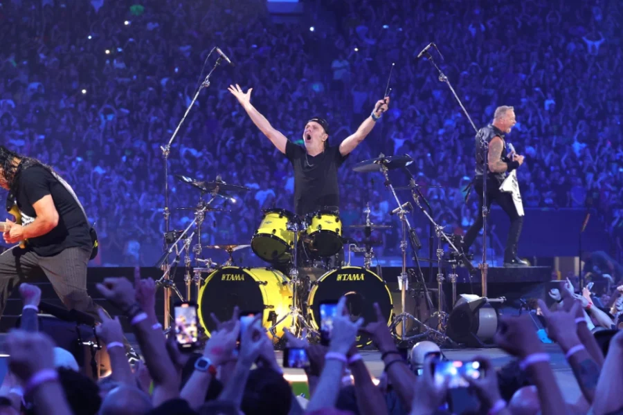 Metallica: Τέσσερις δεκαετίες στην κορυφή του σκληρού ήχου