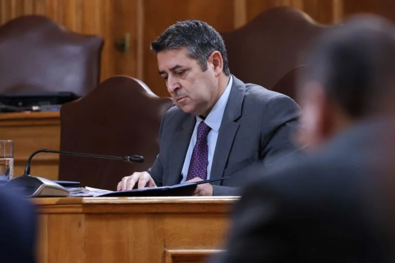 Γιώργος Μυλωνάκης: «Κέρδισε την πρώτη μάχη» – Οι επόμενες κρίσιμες ώρες για την πορεία της υγείας του