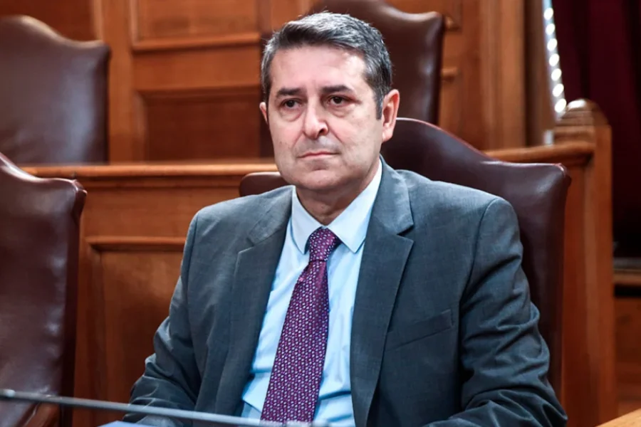 Διασωληνωμένος στη ΜΕΘ του Ευαγγελισμού ο Γιώργος Μυλωνάκης, διαγνώστηκε με ανεύρυσμα στον εγκέφαλο