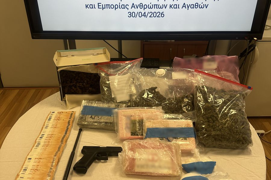 ΦΩΤΟ: “Χονδρεμπόριο” ναρκωτικών από Θεσσαλονίκη μέχρι Κρήτη – Με 4 κιλά κοκαΐνη στη φάκα η εγκληματική οργάνωση!