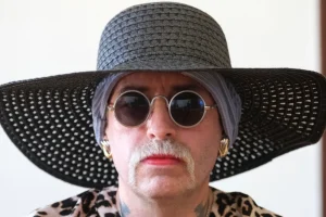 Νεοναζί που άλλαξε φύλο για να αποφύγει τη φυλάκιση στη Γερμανία συνελήφθη στην Τσεχία