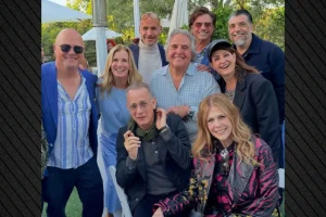 Η Νία Βαρντάλος γιόρτασε το ελληνικό Πάσχα στην Αμερική με τον σύντροφό της: Μαζί τους και ο Τομ Χανκς με τη Ρίτα Γουίλσον