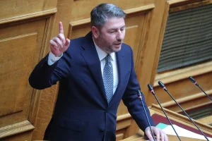 Ανδρουλάκης: «Μόνο το ΠΑΣΟΚ μπορεί να κάνει παρελθόν την κυβέρνηση Μητσοτάκη»