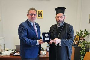 O πρόεδρος του Παγκοσμίου Συμβουλίου Κρητών στο Σπήλι