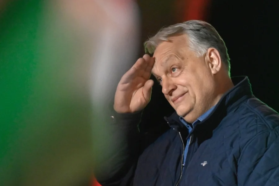 Ο Όρμπαν παραδίδει την έδρα του στο κοινοβούλιο: Με χρειάζεται η αναδιοργάνωση του εθνικού στρατοπέδου