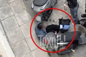 Παγκράτι: «Με έριξε κάτω και άρχισε να με κλωτσάει» -Η 23χρονη περιγράφει τη στιγμή της επίθεσης για μια θέση πάρκινγκ