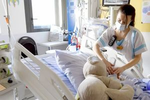 “Μάχη” δίνουν δύο μικρά αγόρια στη ΜΕΘ Παίδων του ΠΑΓΝΗ – Το ένα έπεσε σε πισίνα και το άλλο δέχθηκε επίθεση σκύλου