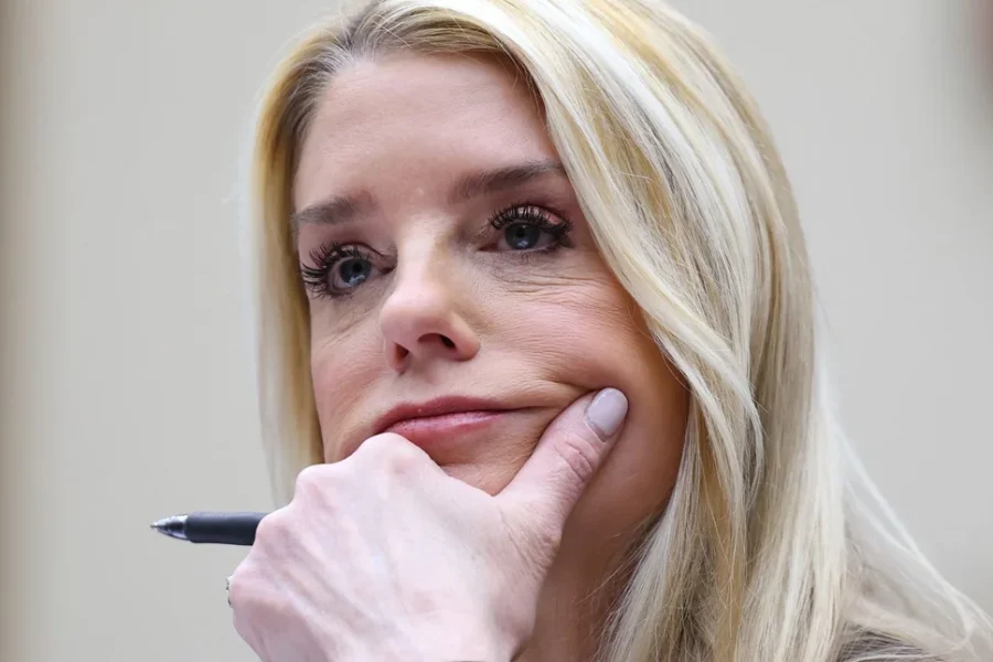 ΗΠΑ: Αποπέμφθηκε η υπουργός Δικαιοσύνης Παμ Μπόντι