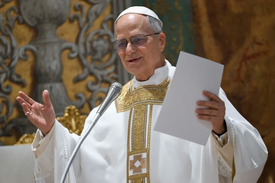 «Δεν με ενδιαφέρει να μπω σε αντιπαράθεση με τον Τραμπ», δήλωσε από την Αφρική ο πάπας Λέων ο ΙΔ’