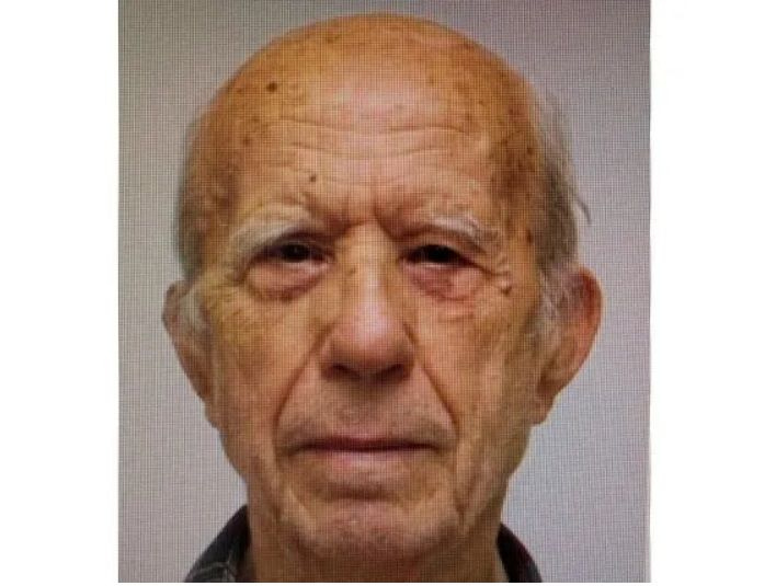 Αυτός είναι ο 89χρονος «πιστολέρο»: Στον Ερυθρό Σταυρό τα θύματα – Το χρονικό της επίθεσης σε ΕΦΚΑ και Εφετείο