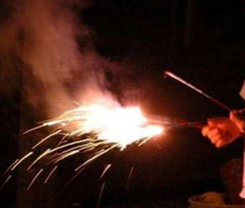 Στο νοσοκομείο με εγκαύματα στο χέρι από πυροτέχνημα μεταφέρθηκε ανήλικος στη Μαλώνα της Ρόδου