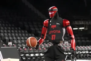 Δείτε βίντεο: Ρομπότ… μπασκετμπολίστας με ύψος 2,19 που βασίζεται αποκλειστικά στην τεχνητή νοημοσύνη εντυπωσίασε στο παρκέ