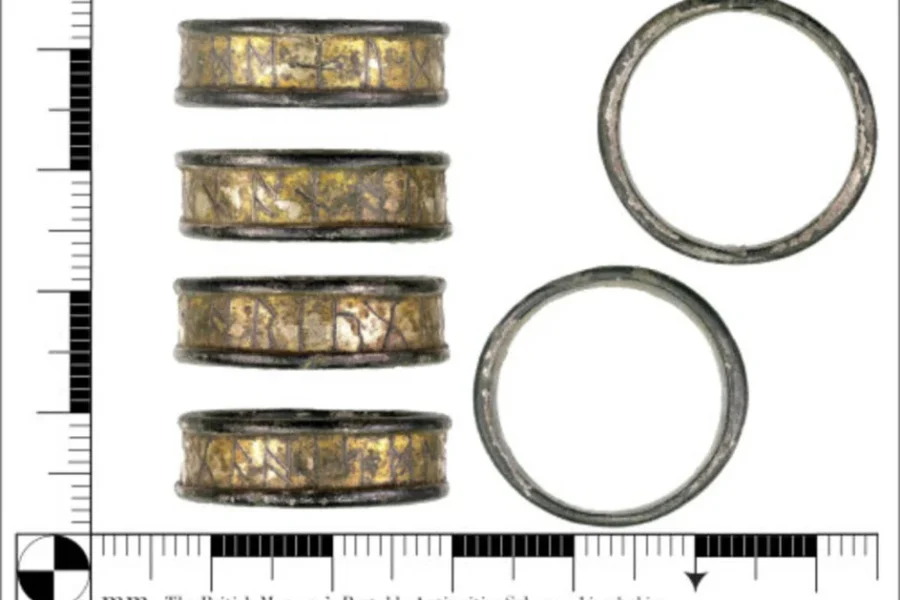 Χειριστής ανιχνευτή μετάλλων βρήκε σπάνιο ρουνικό δαχτυλίδι-Το μυστήριο 1.000 ετών