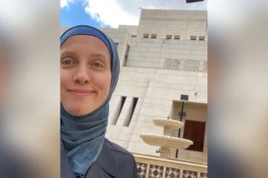 Ιράκ: Απελευθερώθηκε η δημοσιογράφος Σέλι Κίτλεσον -Με όρο να εγκαταλείψει άμεσα τη χώρα