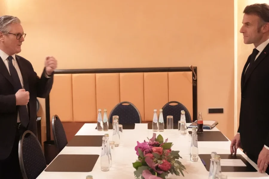 Στενά του Ορμούζ στο επίκεντρο: Βρετανία και Γαλλία ετοιμάζουν σχέδιο με κυρώσεις και ναυτική αποστολή