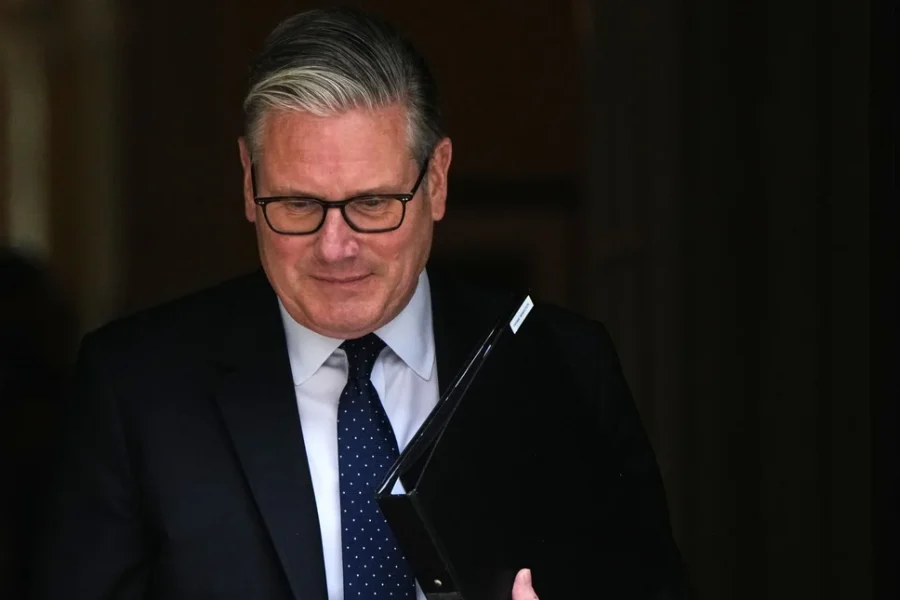 Τρίζει ξανά η καρέκλα του Στάρμερ στη Βρετανία -Πώς μπορεί να χάσει την πρωθυπουργία και οι πιθανοί διάδοχοι