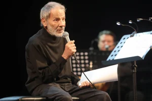 Ο Σταύρος Ξαρχάκος δημιούργησε τραγούδι με τον 9χρονο γιο του