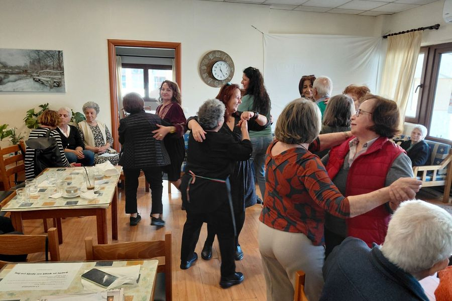 Χορός, κέφι και μουσική στο ΚΑΠΗ Αρκαλοχωρίου με αφορμή την Παγκόσμια Ημέρα Χορού