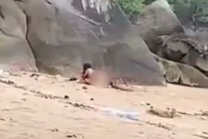 Σάλος στην Ταϊλάνδη: Ζευγάρι Γάλλων τουριστών συνελήφθη για ασέλγεια σε παραλία του Πουκέτ