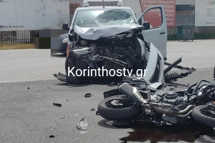 Νεκρός μοτοσικλετιστής που συγκρούστηκε με αυτοκίνητο στην Κορινθία