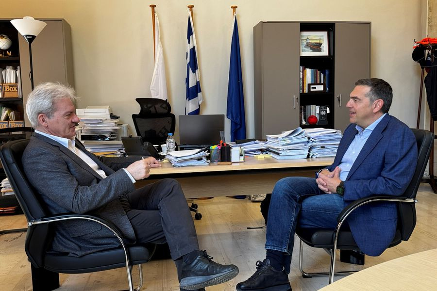 (ΒΙΝΤΕΟ) “Όλοι κάνουν τα παράπονά τους στον δήμαρχο” – Λειψυδρία, έργα και δομικά ζητήματα διοίκησης στην ατζέντα Τσίπρα – Καλοκαιρινού