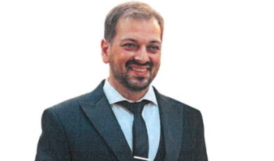 Θλίψη για τον 45χρονο καθηγητή Κώστα Βαμβουκάκη που έφυγε από τη ζωή