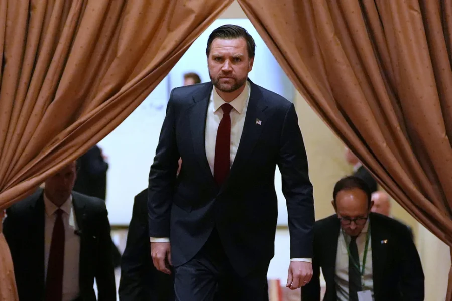 Ναυάγιο στις συνομιλίες ΗΠΑ-Ιράν: «Φεύγουμε αφού υποβάλαμε πολύ απλή πρόταση» είπε ο Βανς