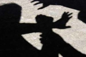 Θρίλερ στη λεωφόρο Βάρης – Κορωπίου: 12χρονη εντοπίστηκε σε σύγχυση μέσα σε λεωφορείο – Κατήγγειλε κακοποίηση από τους γονείς της