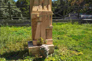 Μήνυση για τον βανδαλισμό της προτομής του “Αρχάγγελου της Κρήτης” – Στέλνουν το γλυπτό σε χυτήριο στην Αθήνα για εξέταση