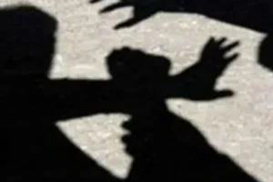 “Βοήθεια!” φώναζε από το μπαλκόνι 17χρονη στο Βόλο – Χειροπέδες στον πατέρα της για ξυλοδαρμό