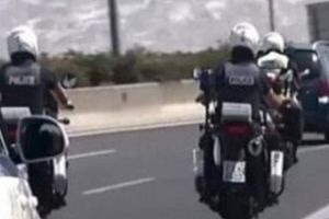 Επεισοδιακή καταδίωξη μέρα μεσημέρι στο κέντρο της Θεσσαλονίκης – Χειροπέδες σε 21χρονο δικυκλιστή