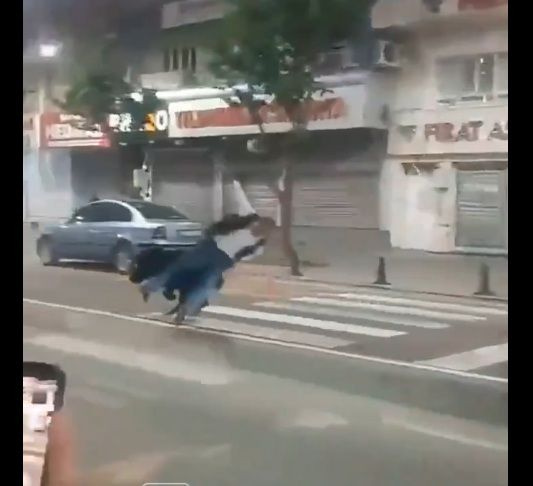 Αγριογούρουνο σε κατάσταση αμόκ τραυμάτισε τρία άτομα στην πόλη Μπάτμαν της Τουρκίας