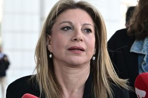 Προσκλητήριο από την Καρυστιανού για την ανακοίνωση του κόμματός της: “Δίπλα μας θα βρεθούν άνθρωποι φυτευτοί”