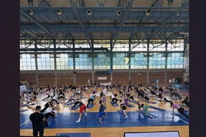 Ρέθυμνο: Το αδιαχώρητο για τη γιόγκα στο Πανεπιστημιακό Γυμναστήριο