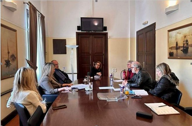 Σύσκεψη στην Αποκεντρωμένη Διοίκηση Κρήτης με εκπροσώπους της Περιφερειακής Υπηρεσίας Τουρισμού