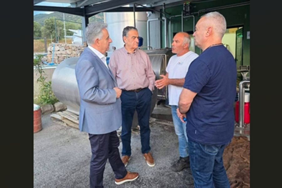 Αθανάσιος Καββαδάς από τη Λέσβο: «Η Λέσβος θα κερδίσει αυτή τη μάχη – Συνεχίζουμε με αυστηρή τήρηση των μέτρων βιοασφάλειας και στήριξη των παραγωγών»