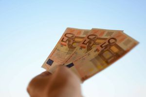 Έκτακτο επίδομα παιδιού: Ποιοι θα λάβουν έως 900 ευρώ στα τέλη Ιουνίου