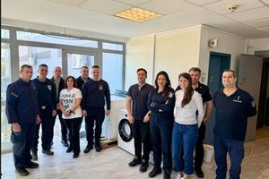 Κίνηση ανθρωπιάς από την Ένωση Αστυνομικών Υπαλλήλων Ν. Ηρακλείου: «Καθαρή» στήριξη… η χρήσιμη δωρεά πλυντηρίου για την υγιεινή στα κρατητήρια