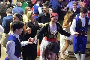 Χαμός στο Κουίνσλαντ! Ο Μανώλης Κονταρός σήκωσε στο πόδι την Κρητική ομογένεια!