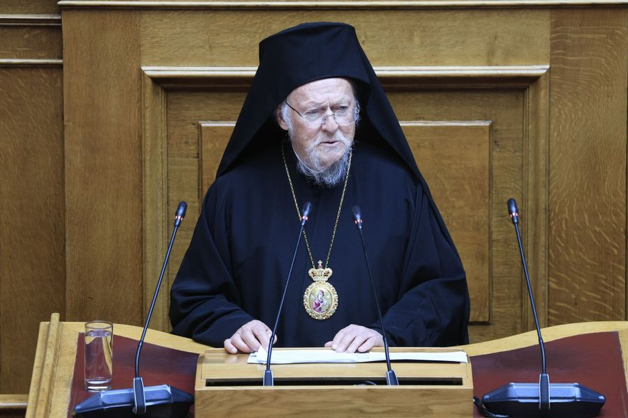 Βαρθολομαίος στη Βουλή: «Η Realpolitik έχει υπερισχύσει του Δικαίου» – Τι είπε για φονταμενταλισμό
