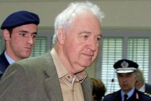 Αποφυλακίστηκε ο αρχηγός της 17 Νοέμβρη Αλέξανδρος Γιωτόπουλος