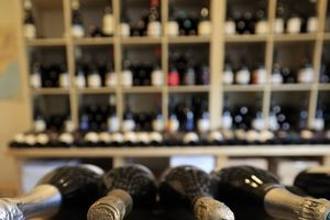 Γεωργία: Συλλογή 40.000 σπάνιων κρασιών που ανήκε κάποτε στον Στάλιν τίθεται σε δημοπρασία