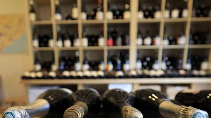 Γεωργία: Συλλογή 40.000 σπάνιων κρασιών που ανήκε κάποτε στον Στάλιν τίθεται σε δημοπρασία