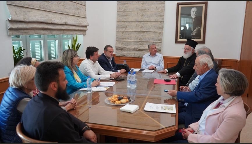 Υπογραφή σύμβασης από τον Περιφερειάρχη Κρήτης για την αποκατάσταση του Καθεδρικού Ναού Αρκαλοχωρίου