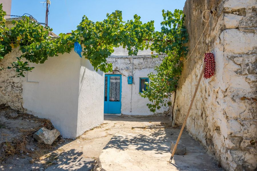 Κριτικές 20.538 τουριστών για την Κρήτη: «Αγκάθι» η καθαριότητα, «ρόδο» η κουζίνα και ο πολιτισμός