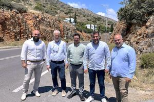 Αυτοψία Αντιπεριφερειάρχη Λασιθίου στον δρόμο της Ελούντας με στόχο τη βελτίωση της κυκλοφοριακής διασύνδεσης