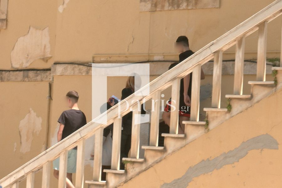 Στο πλευρό των τριών μαθητών του Μουσικού Σχολείου το Δημοτικό Συμβούλιο
