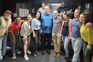 H Κρήτη και η Κνωσός πάνε Broadway