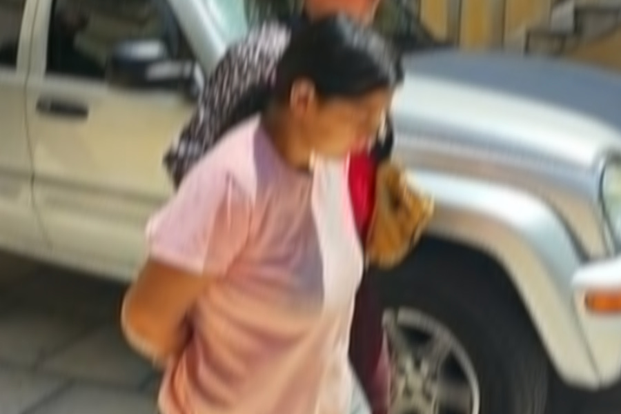 Στη φυλακή χωρίς αναστολή και… ταυτότητα η μάνα της 3χρονης που δίνει μάχη για τη ζωή της